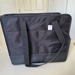 Oskar&Friends all-black pet tote bag